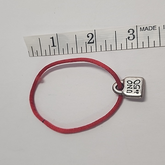 Uno De 50 Unisex men women's Silver Tone Padlock Logo Red Luck Bracelet Roll On - Picture 5 of 5